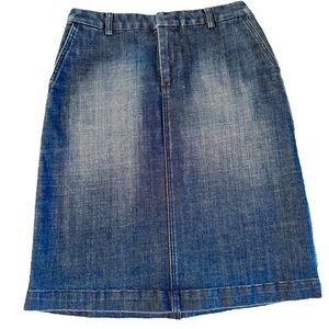 Banana Republic denim skirt size 4